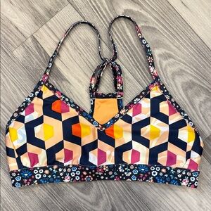 JoyLab Vibrant Geometric Sports Bra size small